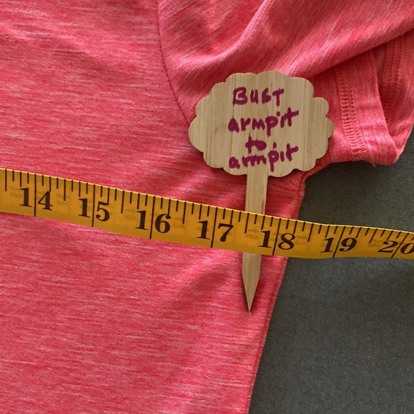 SKECHERS USA Size Small Orange Tee
88% POLYESTER 12% SPANDEX
MADE IN JORDAN - Picture 9 of 11